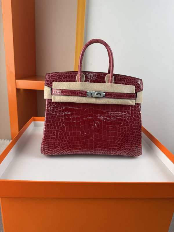 Kelly II 19cm   Original American alligator leather, hand-nailed, hardware, emeralds, hand-sewn beeswax thread [color]