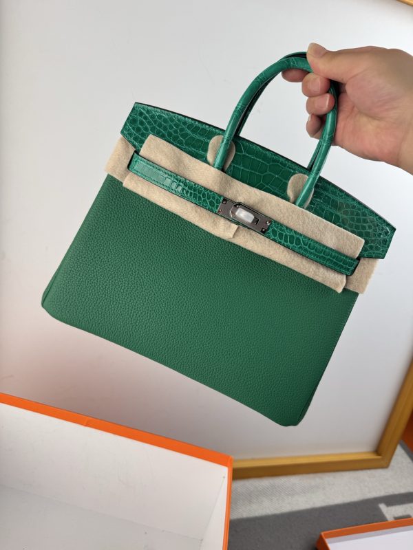 TouchBK25 Emerald Green Togo leather and high-gloss crocodile leather Hand-sewn waxed thread All-steel hardware Goatskin lining