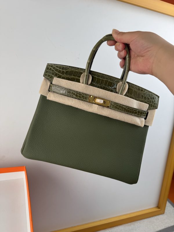TouchBK; Size: 25 Olive Green  Togo leather and high-gloss crocodile leather Hand-sewn waxed thread  All-steel hardware Goatskin lining