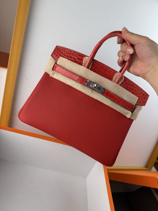 TouchBK; Size 25 Togo leather and high-gloss crocodile leather Hand-sewn waxed thread All-steel hardware Goatskin lining - Image 4