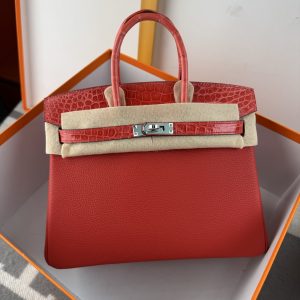 TouchBK; Size 25 Togo leather and high-gloss crocodile leather Hand-sewn waxed thread All-steel hardware Goatskin lining