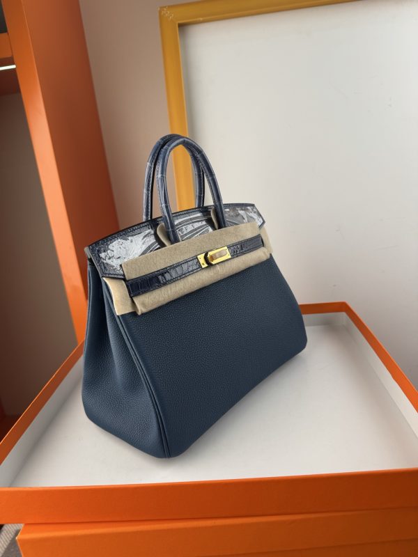 TouchBK; Size 25 Sapphire blue Togo leather and high-gloss crocodile leather Hand-sewn waxed thread All-steel hardware Goatskin lining - Image 4