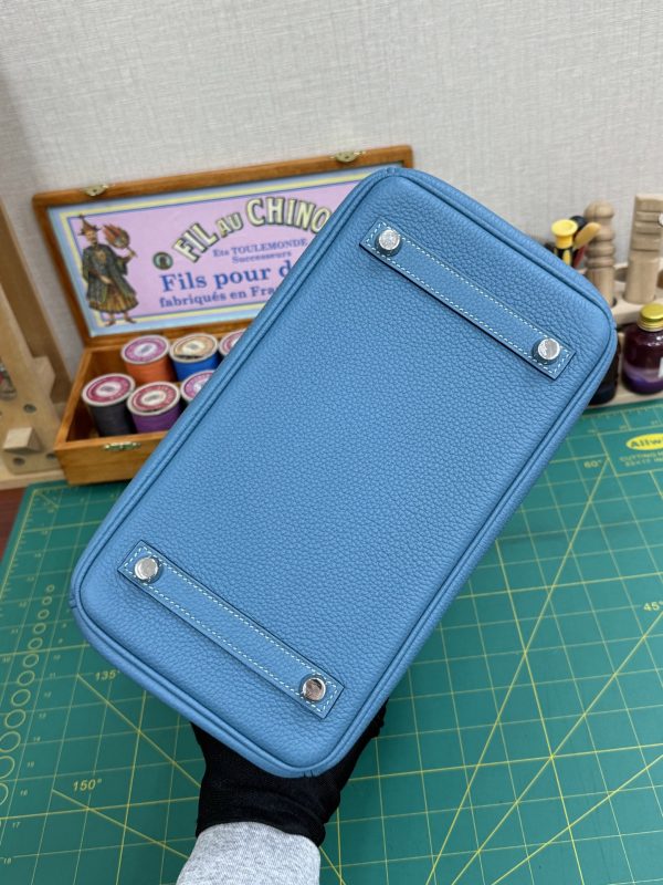In stock 🎉🎉🎉 Birkin; size 25 togo leather denim blue pure hand sewn wax thread - Image 2