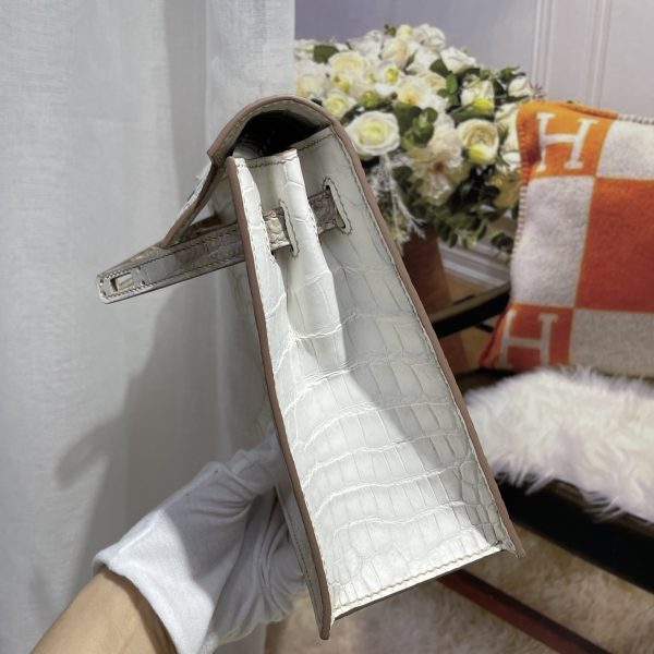 Imported crocodile matte belly Kelly Danse dance bag Himalayan white size; 22X17X7💕 - Image 6