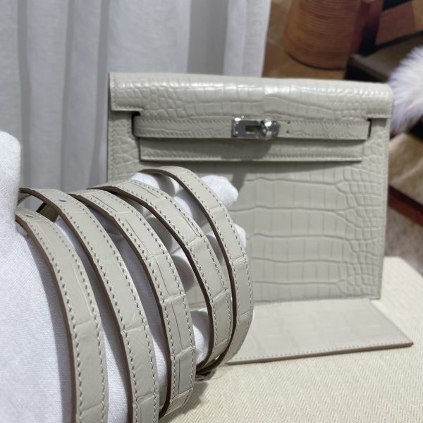 Imported crocodile matte belly glacier white silver buckle Kelly Danse dance bag size; 22X17X7💕 - Image 9