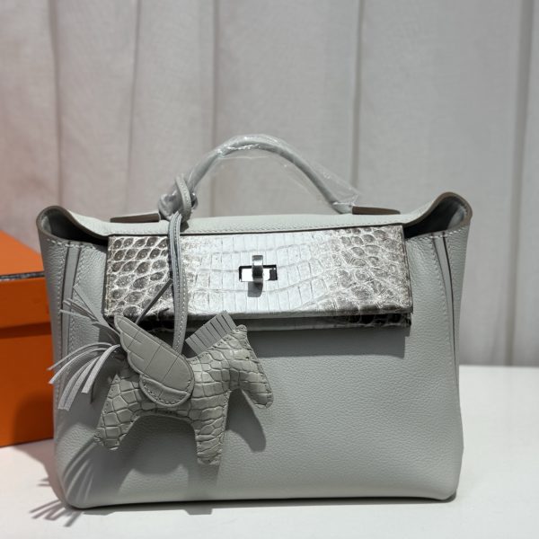 mini2424 glacier white evercolor leather with Nile matte crocodile leather touch Himalayan white, K engraved large capacity bag, all waxed thread sewing. Lined with imported sheepskin 🐎🐎🐎 - Image 3
