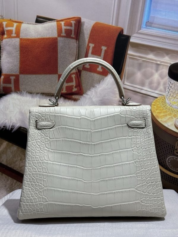 Kelly25 imported American matte crocodile leather, glacier white, made of three pieces of leather, with imported sheepskin lining, full set of hand-nailed hardware [color] - Image 2