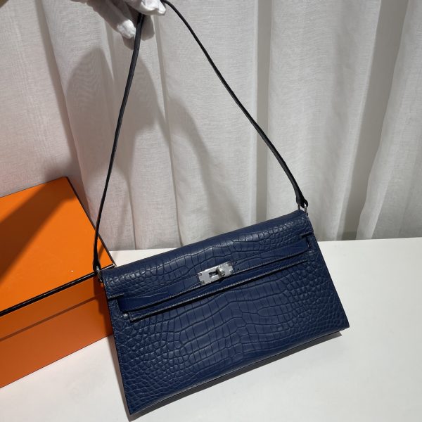 Kelly Elan is more advanced and practical than the first and second generations, American crocodile leather, hand-sewn wax thread 💕
