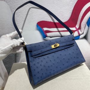 Kelly Elan is more advanced and practical than the first and second generations, with hand-sewn waxed thread on South African ostrich leather💕