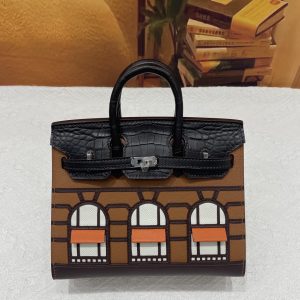 Siam Platinum 20 Brown House Bag in stock🌹